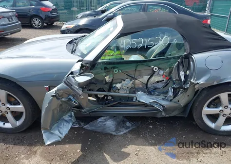 2006 Pontiac Solstice из США, поврежденный, VIN 1G2MB33B06Y110636